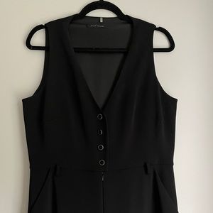 Elie Tahari Chic Black wide leg jumpsuit